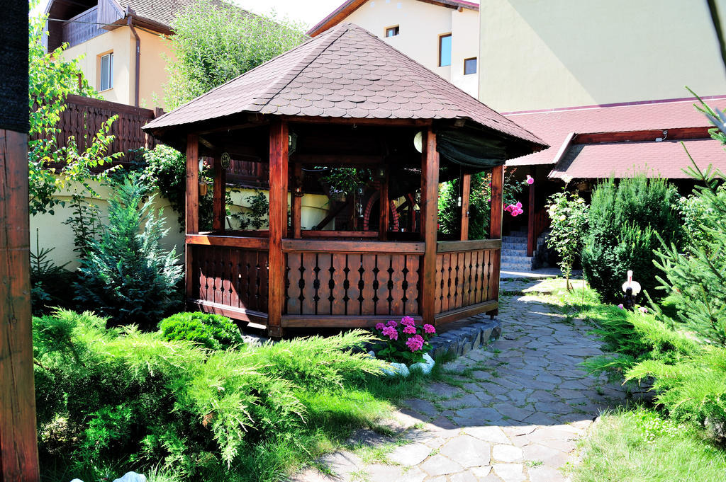 Pensiunea Ioana Gherla Exterior photo