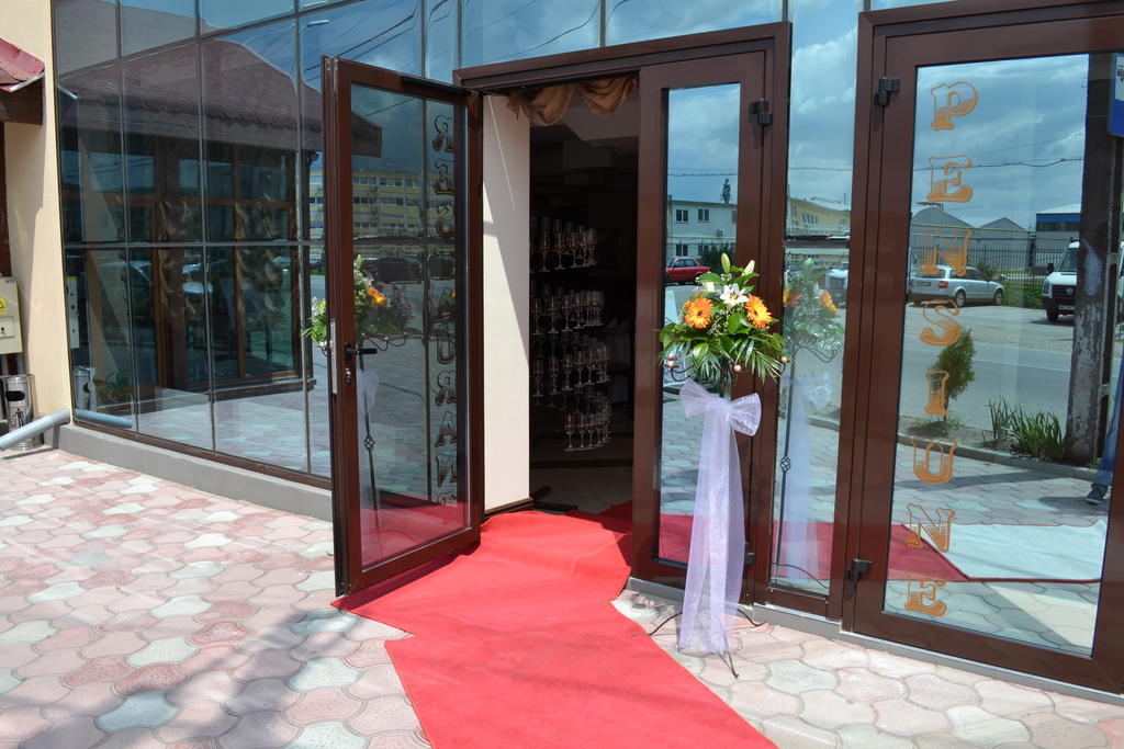 Pensiunea Ioana Gherla Exterior photo